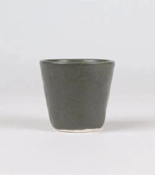 Esmalte verde con efecto oscuro para baja temperatura. - Hilario Studio Pottery 